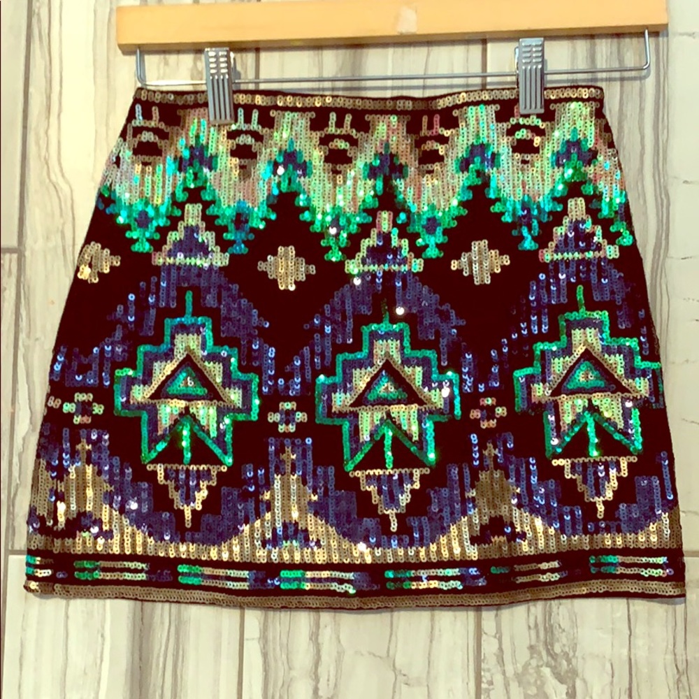Super sparkly sequin mini skirt XS - NWOT - Verty